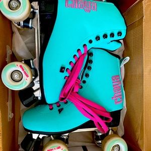Chaya Melrose Deluxe In/Outdoor Quad Roller Skates